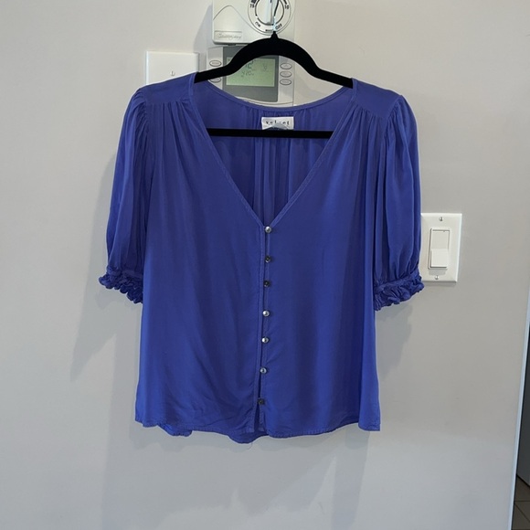 Velvet By Graham & Spencer Chelsey Challis Vneck Top Purple - Picture 3 of 10